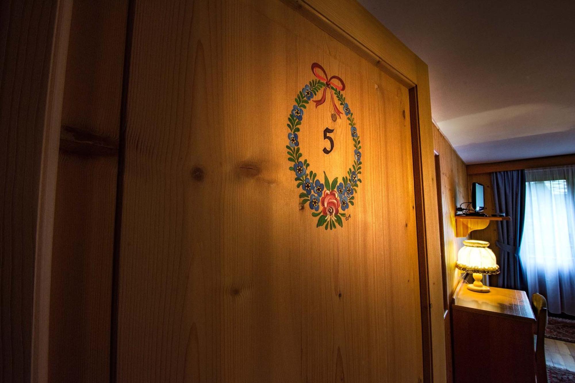 Hotel Gran Baita Gressoney-Saint-Jean Quarto foto